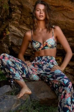 Monte & Lou- Mystique V Wire Bralette -Swimwear Promotion Store image 26003 16190 600